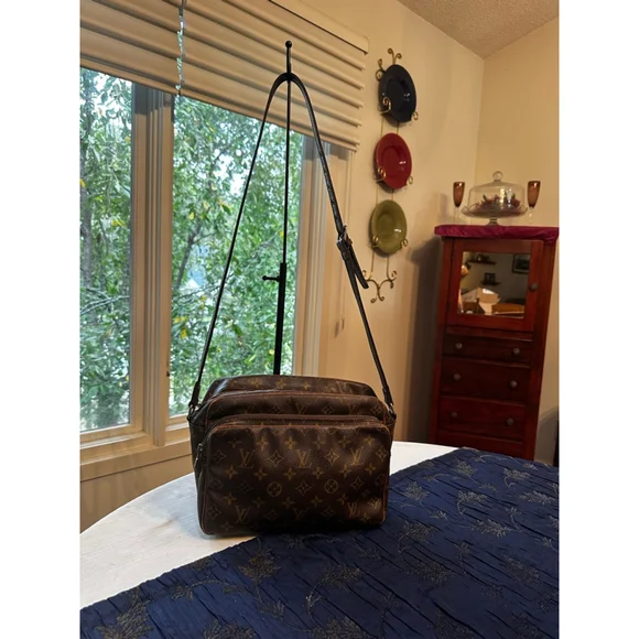 Louis Vuitton Brown & Tan Nile Monogram Crossbody Bag - Picture 4 of 15